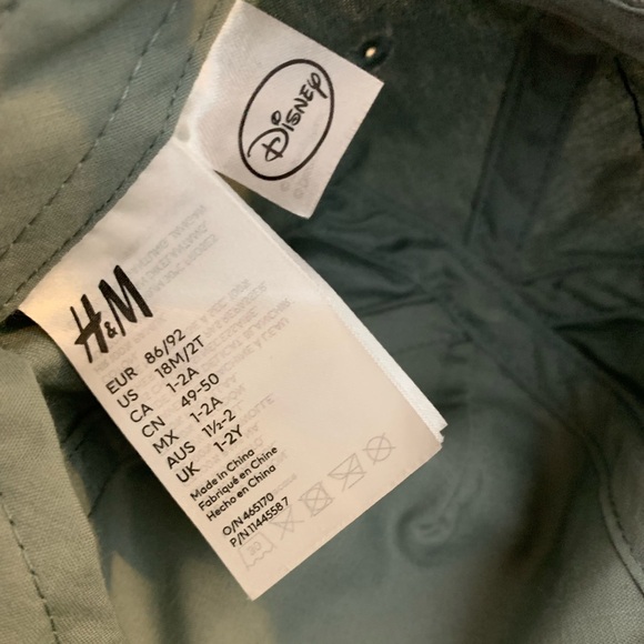 Toddler H&M Mickey Mouse hat - Picture 4 of 4